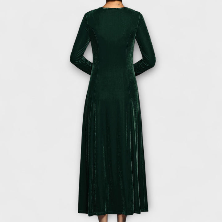 April - Softes Samtkleid